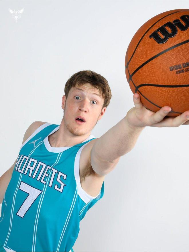 NBA夏聯決賽對陣：黃蜂29分大勝會師國王 兩隊均5勝0負爭冠